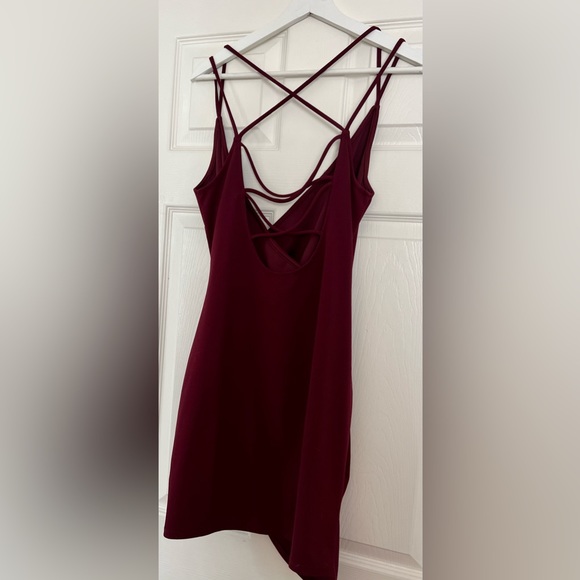 Burgundy Windsor Cocktail Dress - Picture 8 of 9